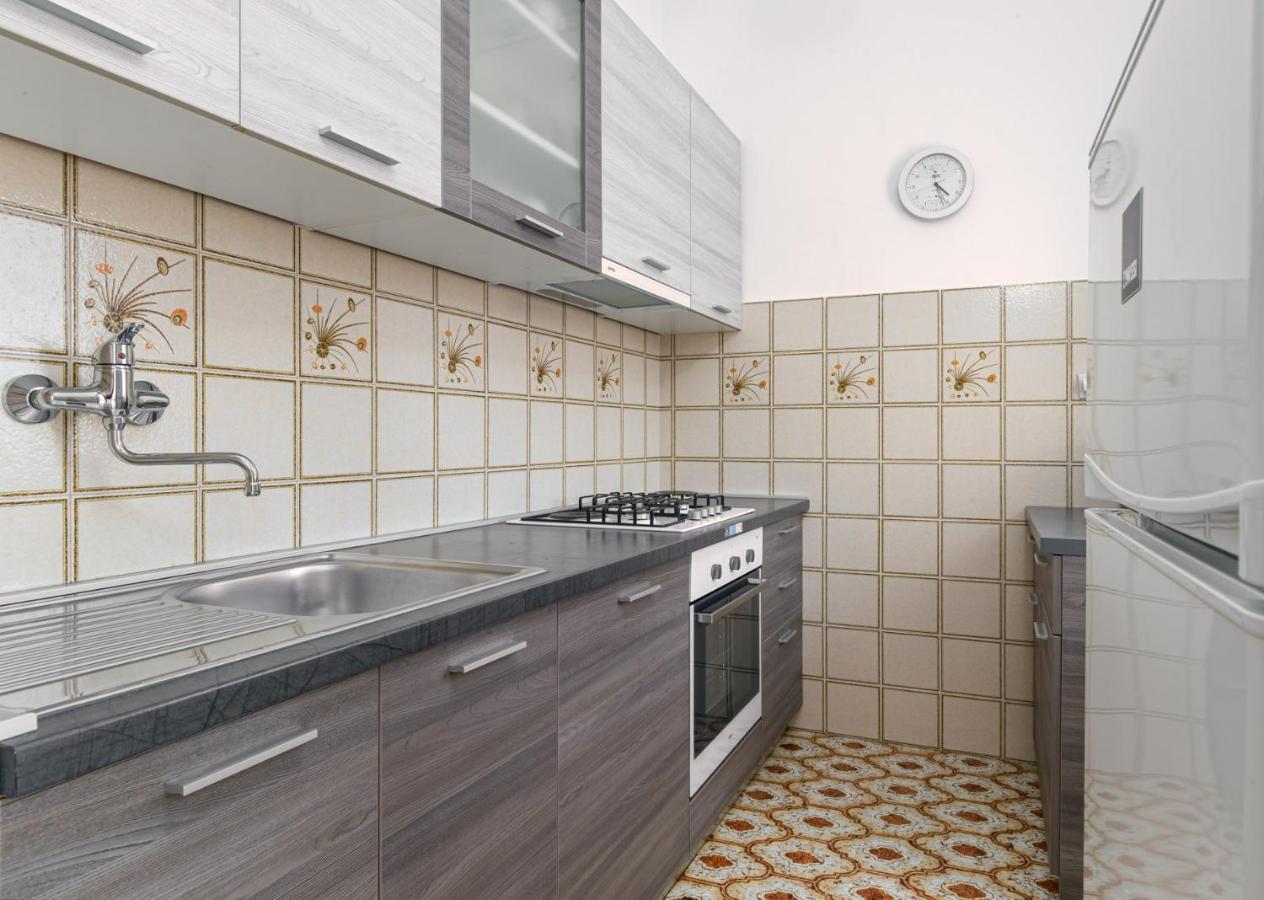 Silva Apartment Porec Exterior photo
